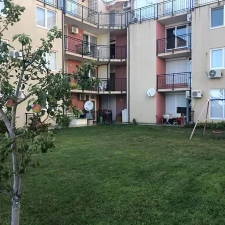 Apartamento квартал инцараки