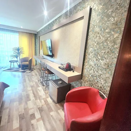 Apartamento мирамар палас, роял апарт